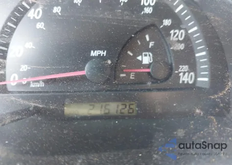 2002 Toyota Camry Le z USA, uszkodzony, nr VIN 4T1BE32K92U098012